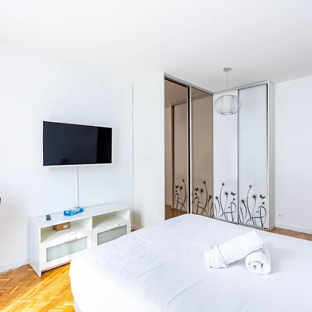 Guestready - Sejour Familial Dans Le 20eme * 파리